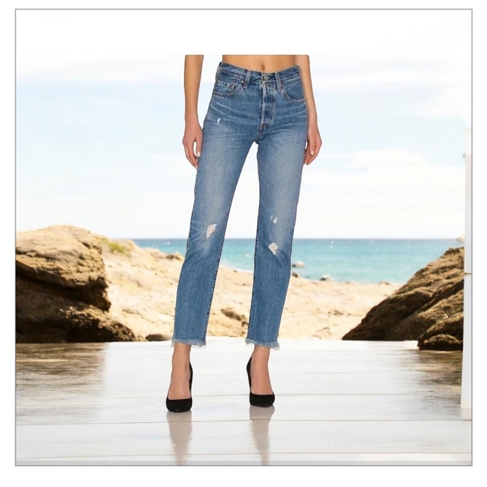 LEVI'S Wedgie Icon Fit in Truth Unfolds Jean- Straight -Fray hem-like new-Sz 28 - Picture 3 of 9